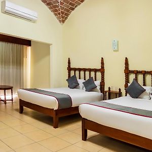 Habitación Estándar con 2 Camas Individuales